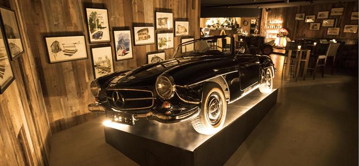 Mercedes d'epoca nell'esposizione di auto d'epoca dell'hotel Watles, in Val Venosta Alto Adige