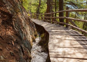 Einmalige Ansichten bei einer Wanderung über die Vinschgauer Waalwege