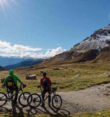 Un grande panorama durante un tour in bicicletta nell'alta Val Venosta durante una vacanza al Bike Hotel Watles